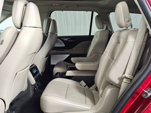 Used 2020 Lincoln Aviator Reserve w/ Equipment Group 201A image 21