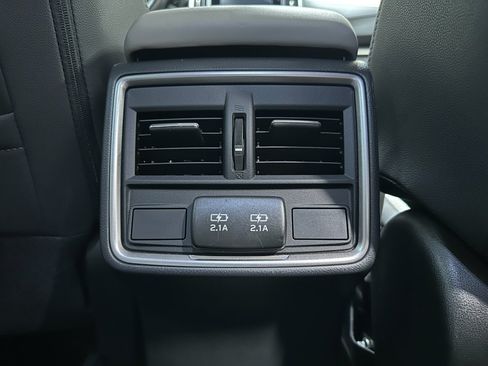 Used 2023 Subaru Forester Premium AWD/4WD image 18
