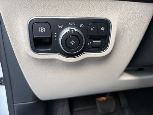 Used 2026 Mercedes-Benz GLB 250 4MATIC image 22