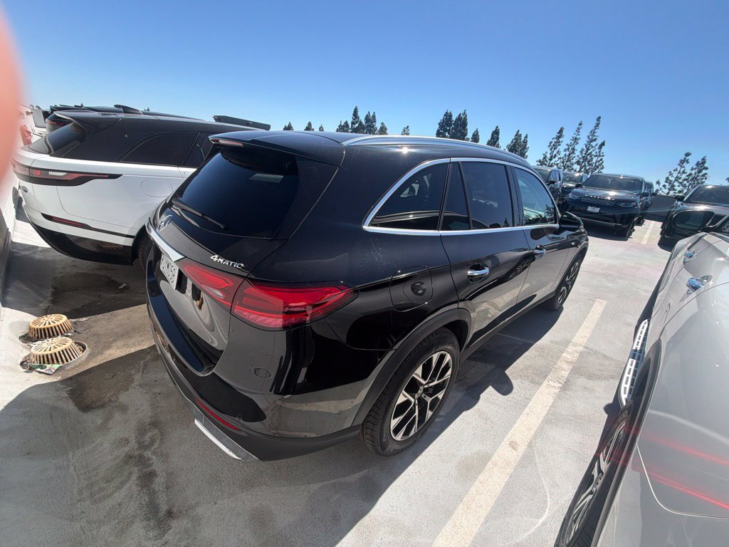 Used 2025 Mercedes-Benz GLC 350e 4MATIC w/ Driver Assistance Package image 3