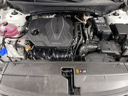 Certified 2025 Hyundai Tucson SEL FWD image 9