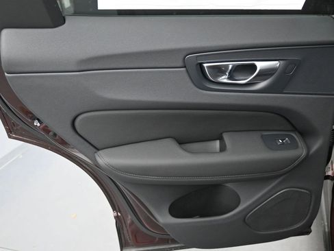 New 2026 Volvo XC60 B5 Plus AWD/4WD image 18