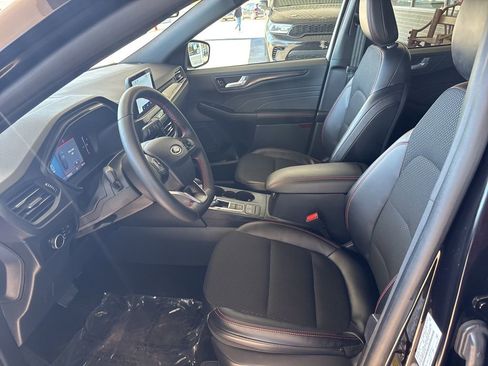 Used 2025 Ford Escape ST-Line AWD/4WD image 10