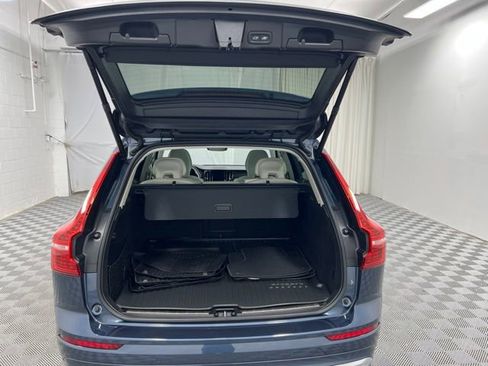 Used 2023 Volvo XC60 B5 Ultimate w/ Climate Package AWD/4WD image 8
