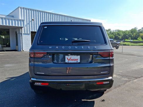 Used 2022 Jeep Wagoneer Series III w/ Convenience Group I image 5
