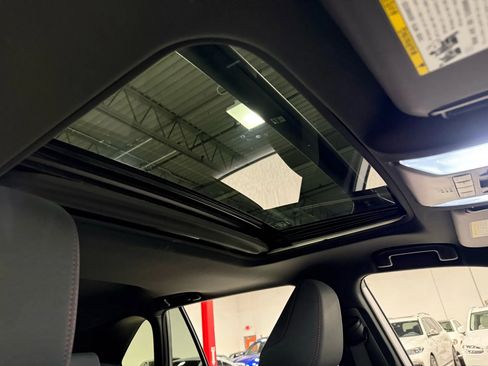 Used 2021 Toyota RAV4 SE image 45