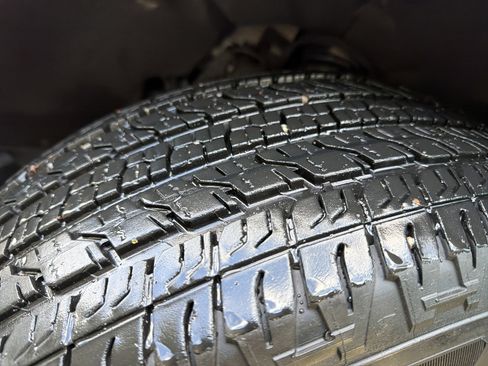 Used 2024 Chevrolet Colorado LT w/ LT Convenience Package II image 12