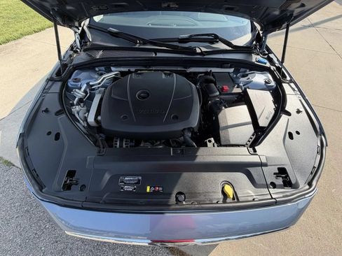 Used 2017 Volvo S90 T6 Momentum w/ Climate Package AWD/4WD image 27