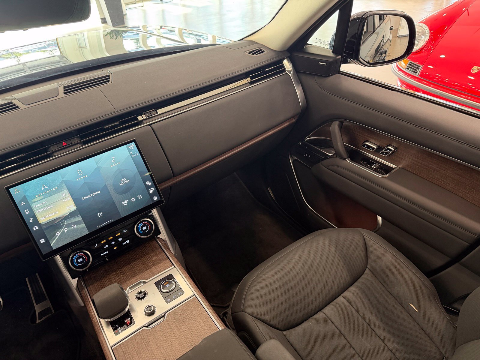 Used 2023 Land Rover Range Rover SE AWD/4WD image 10