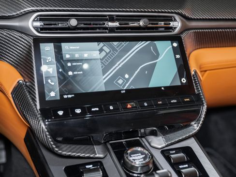 Used 2025 Aston Martin Vanquish image 26