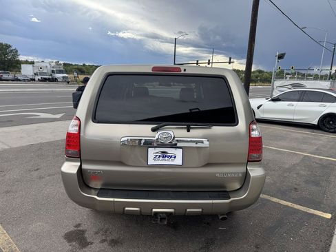 Used 2009 Toyota 4Runner SR5 image 6