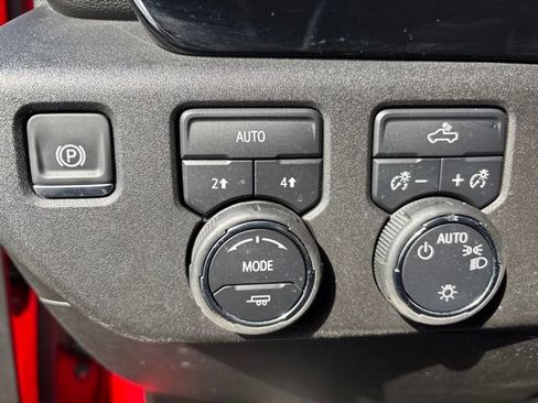 Used 2025 Chevrolet Silverado 1500 LT w/ Work Truck Package AWD/4WD image 16