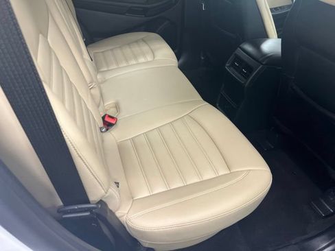 Used 2024 Ford Edge SEL AWD/4WD image 23