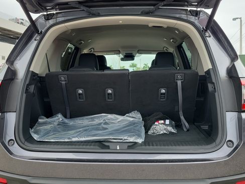 Used 2024 Honda Pilot EX-L image 11