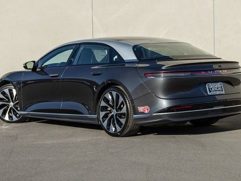 Used 2023 Lucid Air Grand Touring image 3