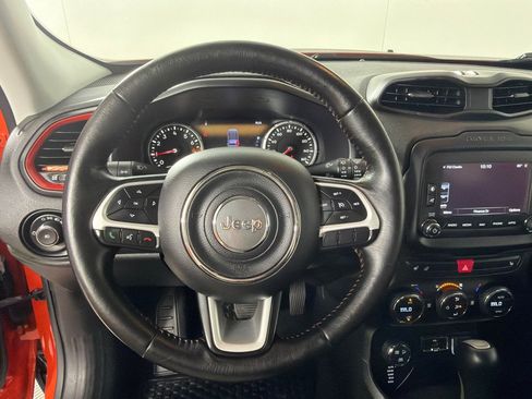Used 2016 Jeep Renegade Trailhawk w/ Premium Trailhawk Package AWD/4WD image 15