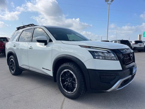 Certified 2024 Nissan Pathfinder Rock Creek AWD/4WD image 7