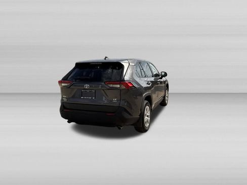 Used 2023 Toyota RAV4 LE AWD/4WD image 7