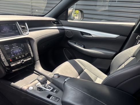 Used 2021 INFINITI QX50 Luxe w/ Appearance Package AWD/4WD image 11