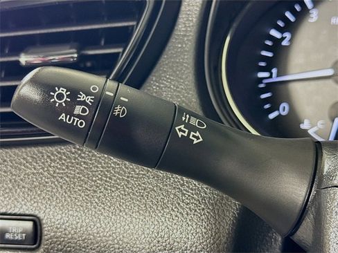 Certified 2022 Nissan Rogue Sport SV w/ Technology Package image 15