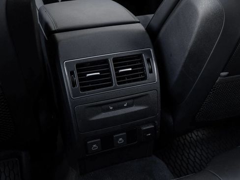 Used 2025 Jaguar F-PACE SVR AWD/4WD image 46
