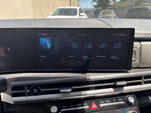 Used 2025 Hyundai Santa Fe SEL FWD image 14
