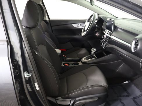 Used 2023 Kia Forte LXS w/ LXS Technology Package image 30