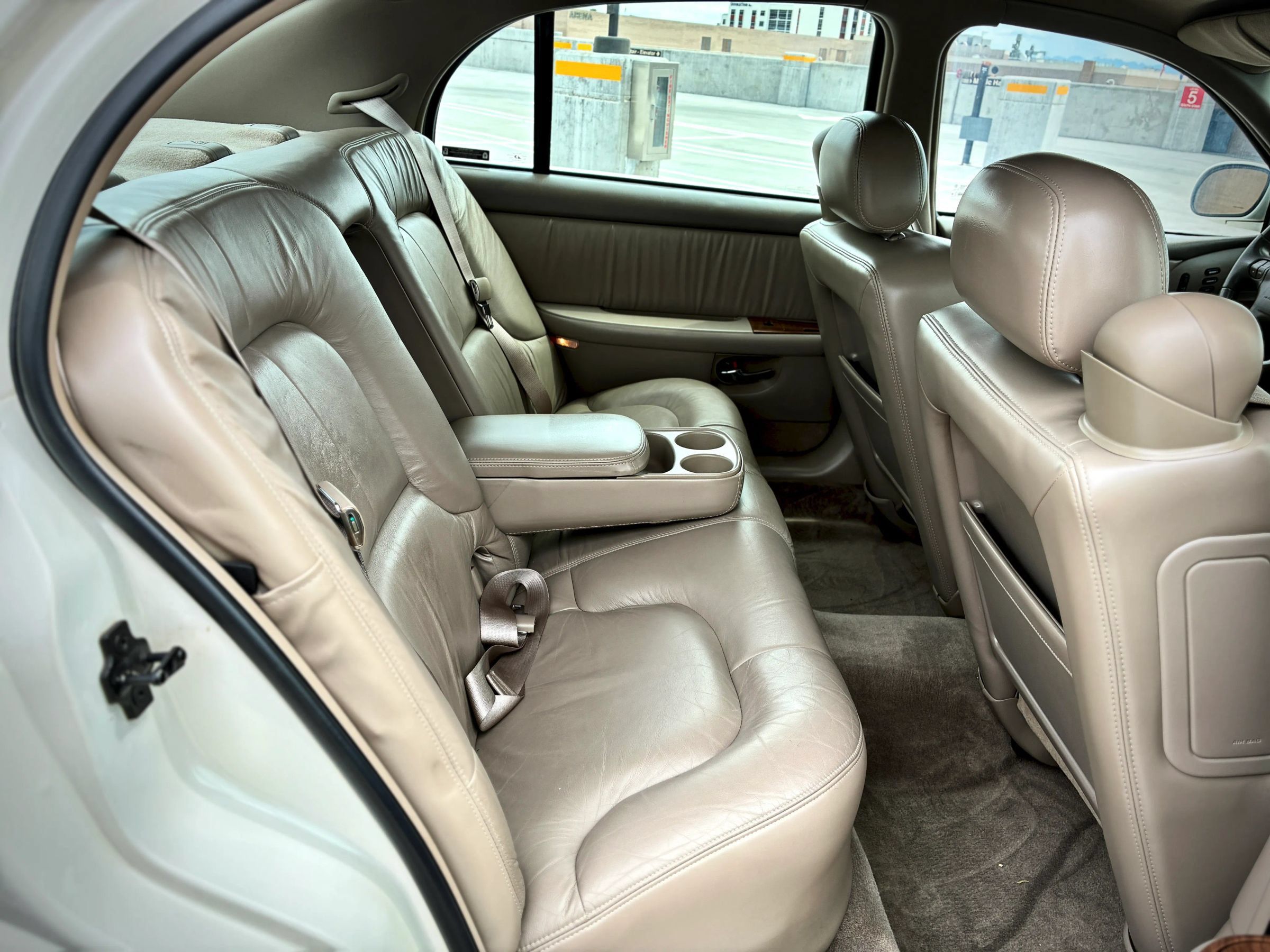 Used 2002 Buick Park Avenue w/ Prestige Pkg FWD image 38