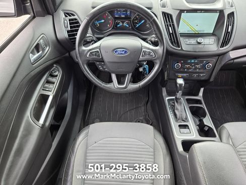 Used 2018 Ford Escape SE w/ SE Sport Appearance Package FWD image 12