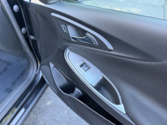 Used 2025 Chevrolet Malibu LT FWD image 34