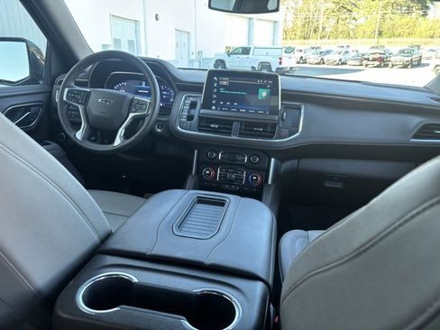 Certified 2024 Chevrolet Tahoe Z71 w/ Luxury Package image 21