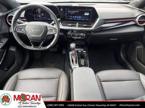 Certified 2024 Chevrolet Trax RS w/ Driver Confidence Package FWD image 14