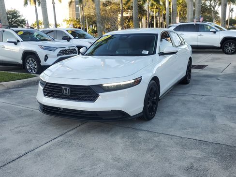 Used 2023 Honda Accord LX image 7