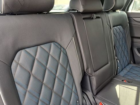 New 2026 Volkswagen Atlas Cross Sport SEL Premium R-Line image 23