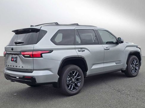 New 2026 Toyota Sequoia Platinum image 7