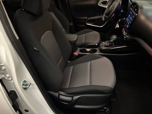 Certified 2025 Kia Soul LX FWD image 22
