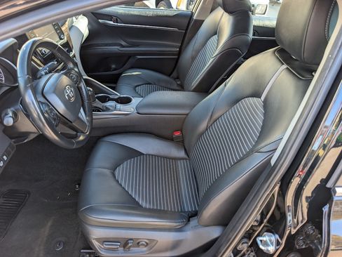 Used 2024 Toyota Camry SE FWD image 2