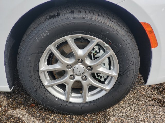 New 2027 Chrysler Pacifica Select FWD image 30