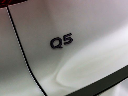 New 2025 Audi Q5 Premium Plus image 9