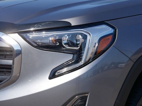 Used 2018 GMC Terrain SLE w/ Driver Convenience Package image 16