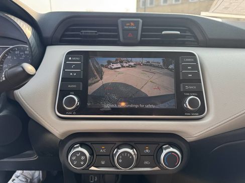 Used 2021 Nissan Versa SV image 30