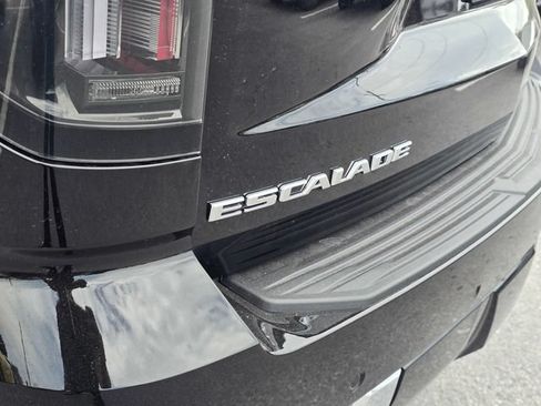 New 2026 Cadillac Escalade ESV Platinum Luxury AWD/4WD image 10