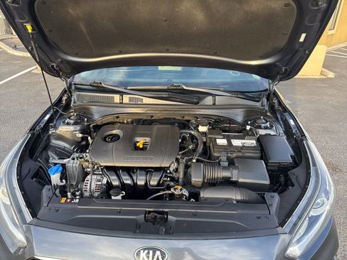 Used 2019 Kia Forte LXS image 21