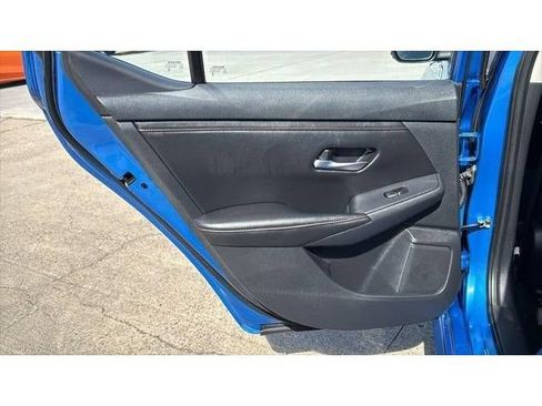 Used 2025 Nissan Sentra SR FWD image 17