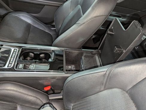 Used 2019 Jaguar XF Prestige image 39