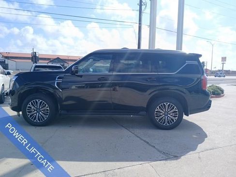 Used 2025 Nissan Armada Platinum w/ Convenience Package RWD image 6
