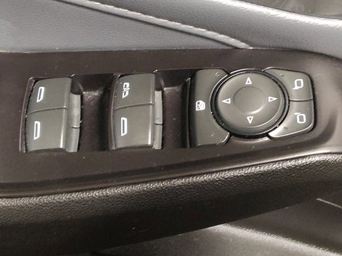 Used 2019 Chevrolet Traverse LT FWD image 27