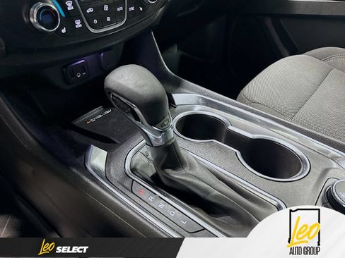 Used 2023 Chevrolet Traverse LT FWD image 19