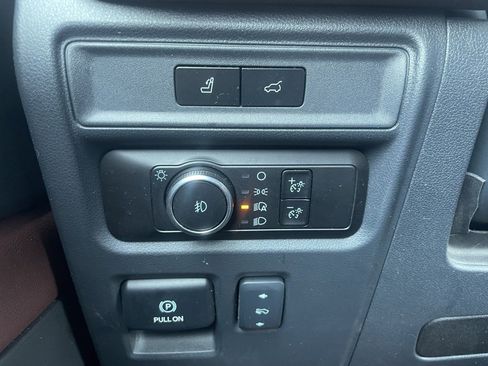 Used 2023 Ford Expedition Limited image 51