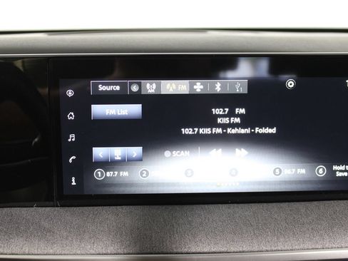 Used 2025 Nissan Kicks SV FWD image 17